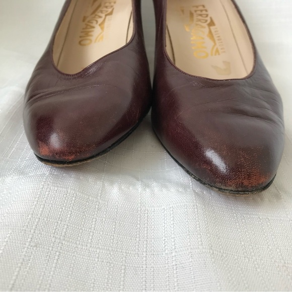 Salvatore Ferragamo Vintage Red 2.5” Heel Pumps Women Sz 7B Made in Italy - Picture 4 of 14